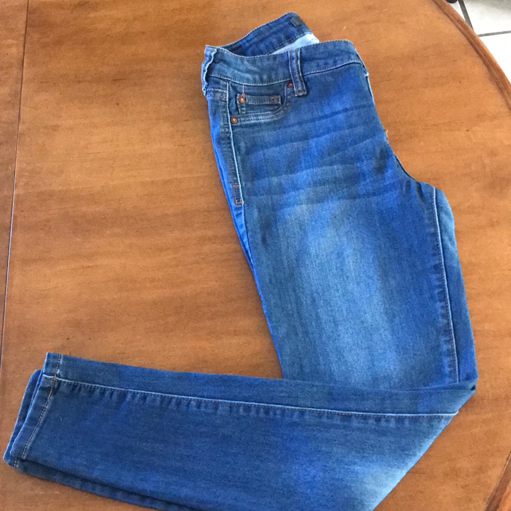 Mid-rise ankle skinny jeans